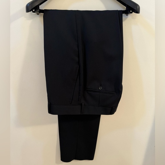 Perry Ellis Modern Slim Fit lightweight wool suit. Jacket 40R, Pants 32 waist - Picture 5 of 6